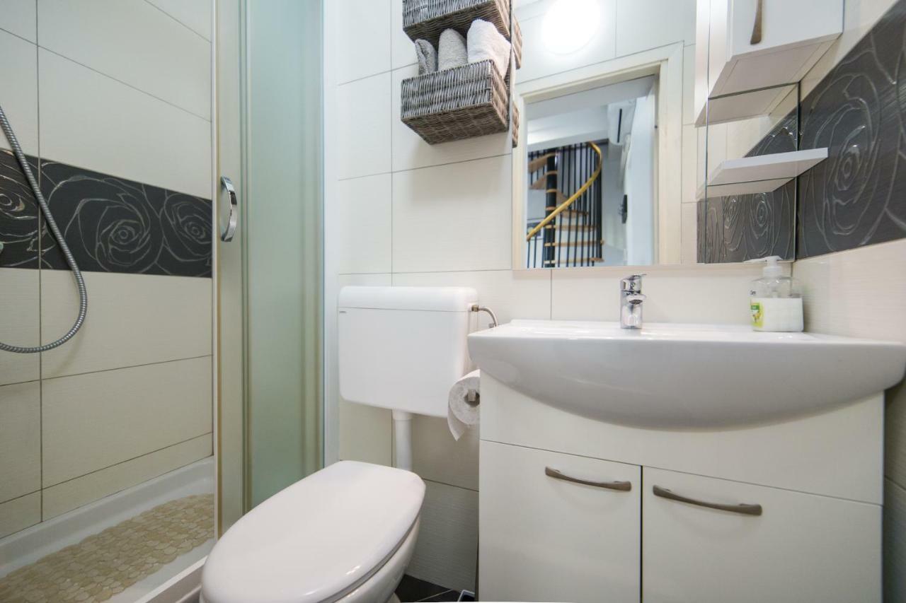 Studio Apartment Finta Rogotin Exterior photo